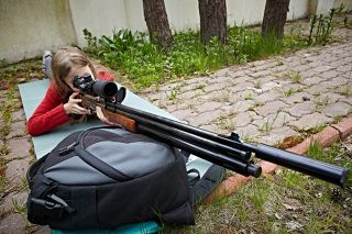 Mohou se zalamovací vzduchové pistole výkonem srovnávat se zalamovacími vzduchovými puškami?