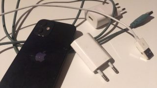 Na trhu se podle ČOI objevila nebezpečná nabíječka pro iPhone