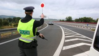 Nová dopravní značka na dálnících: Pokud ji nedodržíte, šmahem platíte pokutu 3300 Kč
