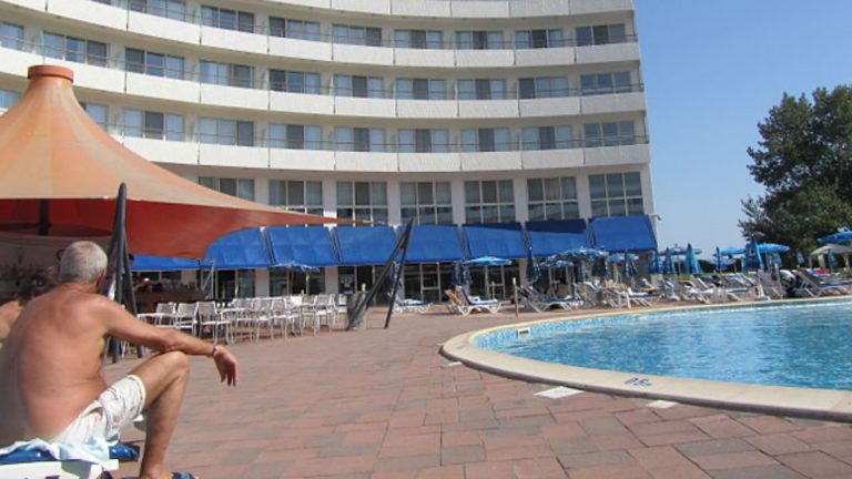 dovolena bulharsko hotel bazen