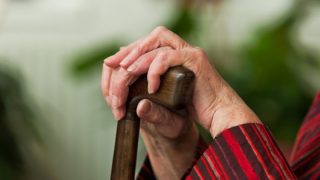 Chystáte se do důchodu? Ani náhodou, stát si na vás ušil bič, musíte dál pracovat