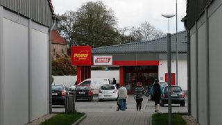Chodíte nakupovat do Penny? Nikde se to nedozvíte, ale přijdete kvůli tomu o spoustu peněz. Jednou tam nakoupíte a už se vezete