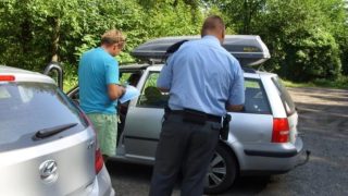 Používáte za volantem tuto obuv? Hrozí vám za to mastná pokuta, nedoplatíte se