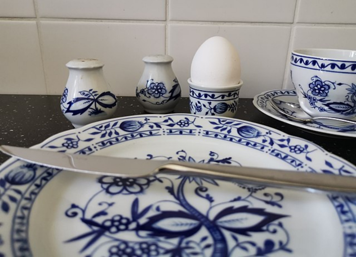 How to determine the value of your inherited porcelain a guide to