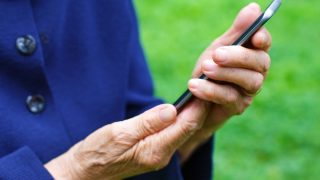 Přišla vám tahle SMS zpráva? Můžete mít vybílený účet a ani to nebudete vědět