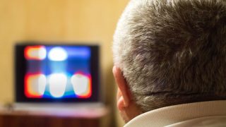 Na české občany čeká poplatek za sledování televize. Kdo si vše nevyřídí včas, tomu se platba zvýší na 10 000 Kč