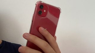 Zvedl telefon a vzápětí přišel o 626 000 Kč. Stát se to může ještě dnes i vám
