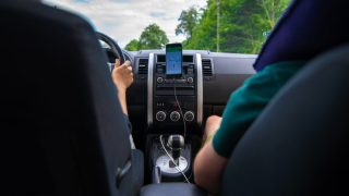 Řidiči mají utrum: Policie se na ně teď došlápne kvůli používání navigace, hrozí za to pokuta 120 000 Kč