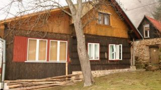 Přes 100 000 bytů, domů a dalších nemovitostí stát rozdá Čechům, kteří na ně mají nárok. Patříte k nim i vy?