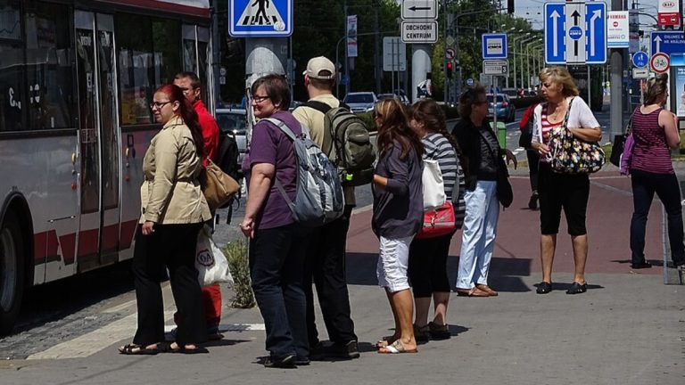 mhd zastavka dojizdeni cesta