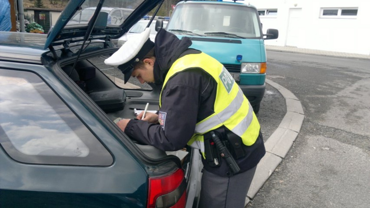 V Česku bude letos policie kontrolovat daleko více věcí. Kdo přísnou inspekcí neprojde, tomu vezmou registrační značky