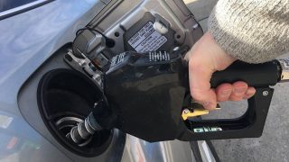 Nové ceny pohonných hmot 2025: Částky budou naprosto extrémní. O kolik přesně si připlatíme?