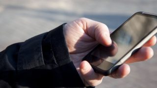 Pokuta 10 000 Kč za používání telefonu. Policie letos nebude mít s Čechy žádné slitování