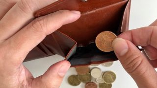 Tito řidiči budou muset platit poplatek 124 Kč. Kdo ho nezaplatí, dostane na místě pokutu 7 300 Kč