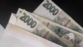 Stát: Kdo si spoří peníze, ten je nemůže nijak používat