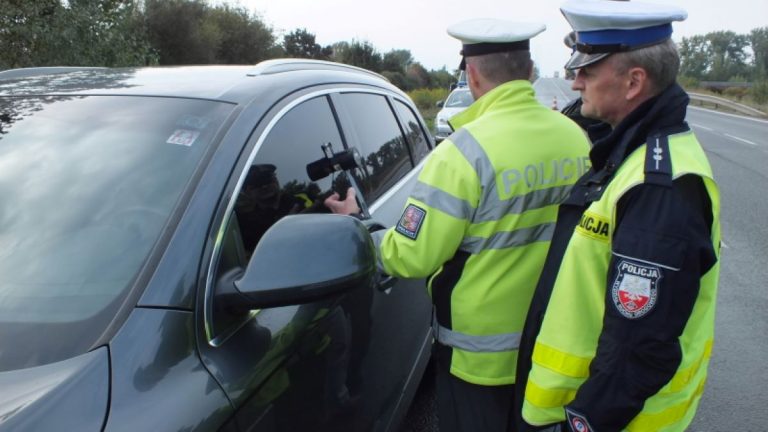 poliice auto ridic policiste pokuta