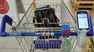 Nakupujete v obchodech v tuhle hodinu? Přijdete kvůli tomu o obrovskou sumu peněz. Prodejci vás oškubou