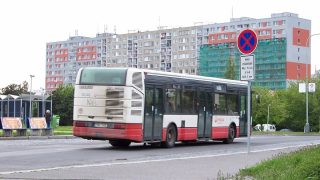 Cestování pro seniory zadarmo: Nezaplatíte ani 1 Kč, stačí předložit občanský průkaz
