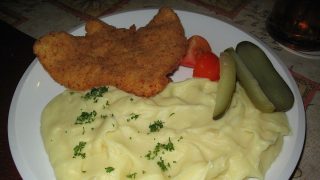 Každá čtvrtá restaurace klamala své zákazníky, zjistila inspekce. U jídel uváděly nepravdivé informace