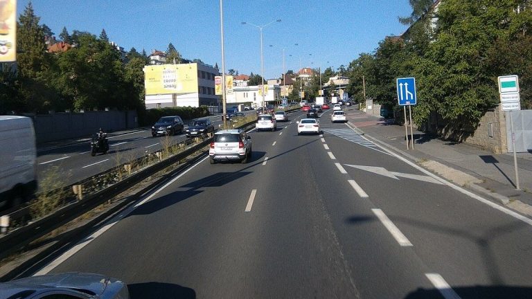 silnice auta doprava