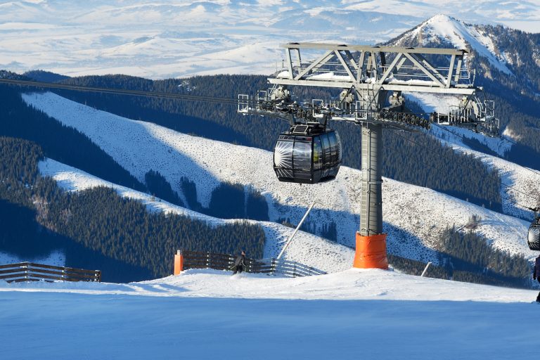 Proč se na další dovolené ubytovat v srdci Nízkých Tater? 1 adobestock 232384740