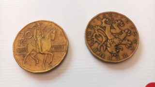 Tahle 20 Kč mince má hodnotu 50 000 korun. Raritní mince se dá poznat velmi snadno