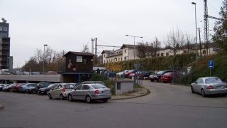 15 minut parkování za 100 Kč: V Česku začala platit nová pravidla. Řidičům se ani trochu nelíbí