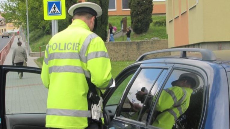 policie pokuta auto ridic