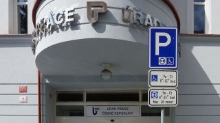 Pozor, začal platit nový zákoník práce. Zaměstnanci dostanou více volna a kratší výpovědní dobu. Dotkne se to i vás?