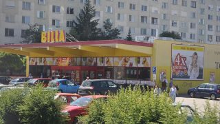 Billa hlásí konec papírových cenovek. Geniální nápad má mnoho výhod. Jak se teď ale zákazníci dozví o ceně produktů?
