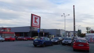 Lidl, Penny, Kaufland a 3 další řetězce ušily boudu. Kdo letos nakoupil ve slevách, přišel o peníze. O kolik připravily vás?