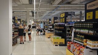 Tohle je 10 nejčastějších triků v obchodech, kvůli kterým denně přicházíme o peníze. Naletěli jste na nějaký z nich?