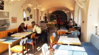 Začněte si kontrolovat účet z restaurací. Jedna malá nepozornost by vás mohla připravit klidně o více než 150 Kč