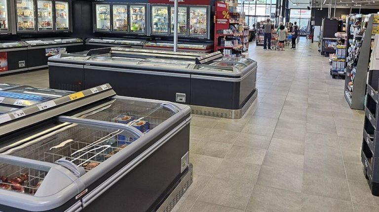 Velký obchodní řetězec chystá letos zavřít spoustu poboček. Budete mít kde nakoupit? 1 obchod supermarket