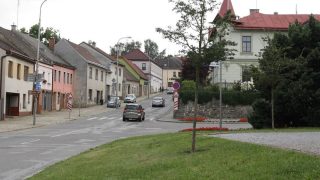 Kdo bude v autě dodržovat přednost zprava, dostane v těchto případech pokutu. Řidiči se řídí pravidly z autoškoly a doplácí na to