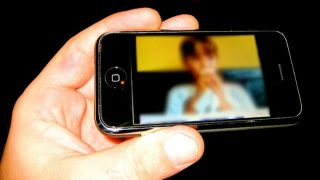 Špehuje vás váš telefon? Dá se to snadno zjistit, stačí udělat jednoduchý test