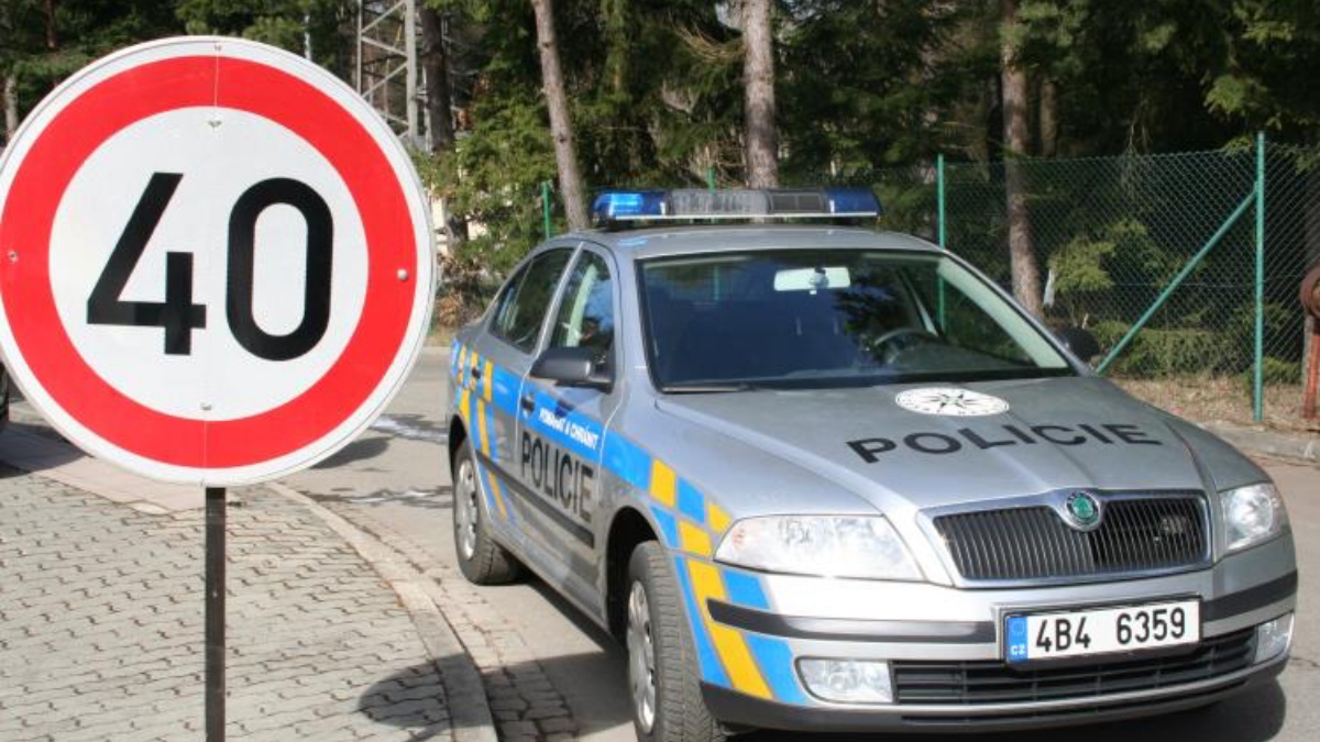 Od července 2025 budou Češi dostávat pokuty na silnicích jako na běžícím páse. Policie vás nově ani nemusí zastavit