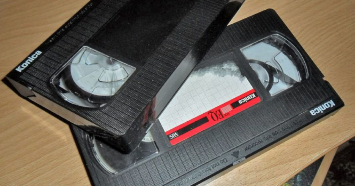 Nemáte doma staré VHS kazety? Za některé z nich vám sběratelé zaplatí 100 000 Kč