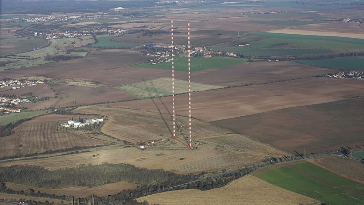 Nejvyšší stavba v Česku, o které většina lidí nemá ani tušení. Měří 355 metrů, i Eiffelova věž je oproti ní malá