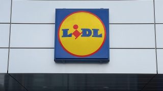 Chystáte se do Lidl outletu Štěrboholy? Zjistili jsme za vás, zda se vyplatí stát fronty na levné věci