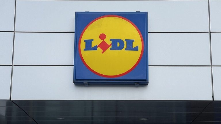 Chystáte se do Lidl outletu Štěrboholy? Zjistili jsme za vás, zda se vyplatí stát fronty na levné věci 1 lidl 2