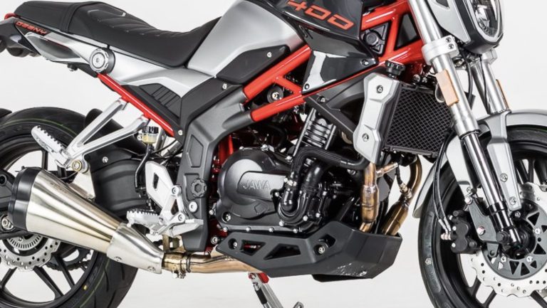 Jawa se vrací v plné síle, tentokrát s novou motorkou. Půjčku si na ni rozhodně brát nemusíte, cena je více než nízká 1 nova motorka jawa2 edited
