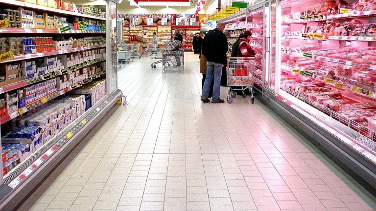 supermarket obchod