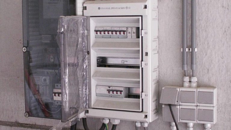 Chystá se největší změna týkající se vyúčtování energií za poslední dobu. Připlatí si každý z nás, výjimky nebudou 1 elektrina jistice pojistky