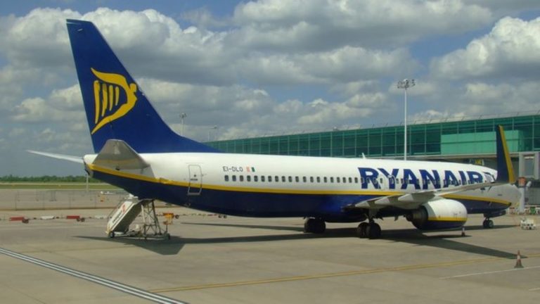 Novinka, kvůli které bude létání letadlem výsadou bohatých. Ceny budou tak vysoké, že většina z nás bude muset autobusem 1 letadlo ryanair