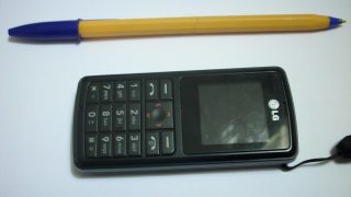 Nebezpečné mobilní telefony pro seniory. Pokud ho máte doma, co nejdříve se ho zbavte