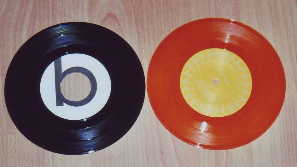 Neválí se vám doma staré gramofonové desky? Ozvěte se sběratelům, zaplatí za ně statisíce korun 5 vinyl desky gramofon gramofonove vinylove
