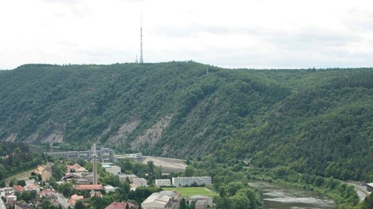 Jedna z nejkrásnějších vyhlídek v Česku. Žádní turisté, jen nádherný výhled, klid a zvuky přírody 1 vyhlidka zvolska homole