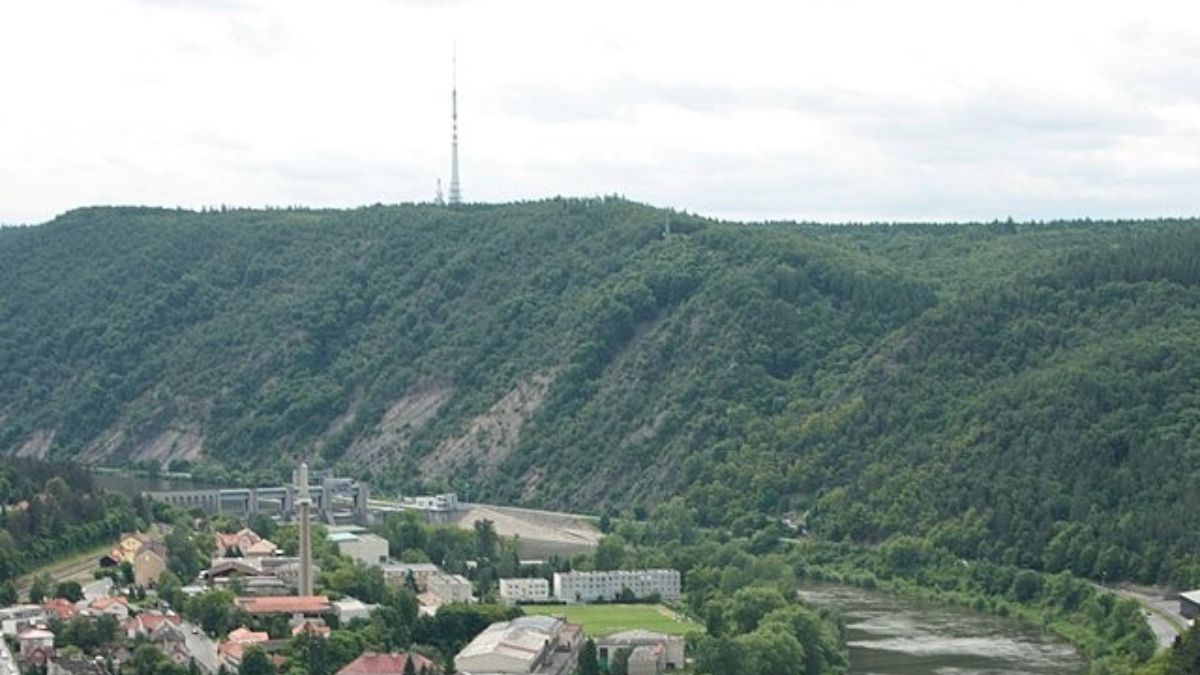 Jedna z nejkrásnějších vyhlídek v Česku. Žádní turisté, jen nádherný výhled, klid a zvuky přírody
