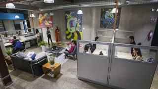 Kdo nastoupí do práce v tomhle známém městě, získá na ruku 4 500 000 korun. Češi nevěří vlastním očím, už se tam hrnou
